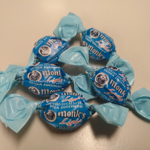 Akellas caramelle mini Monk’s classiche senza zucchero – sacco da un kg