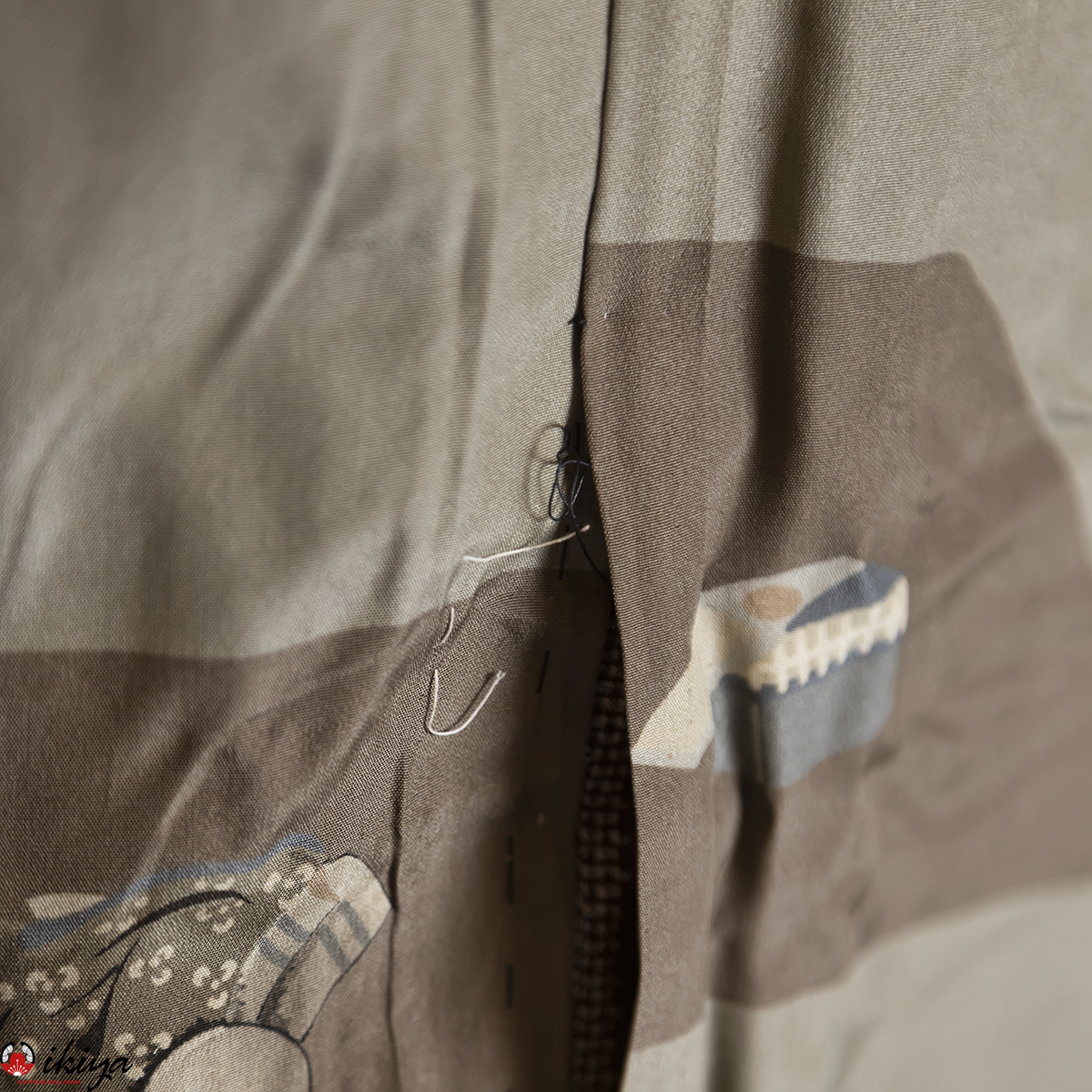 Haori da uomo marrone/grigio con samurai - immagine 4